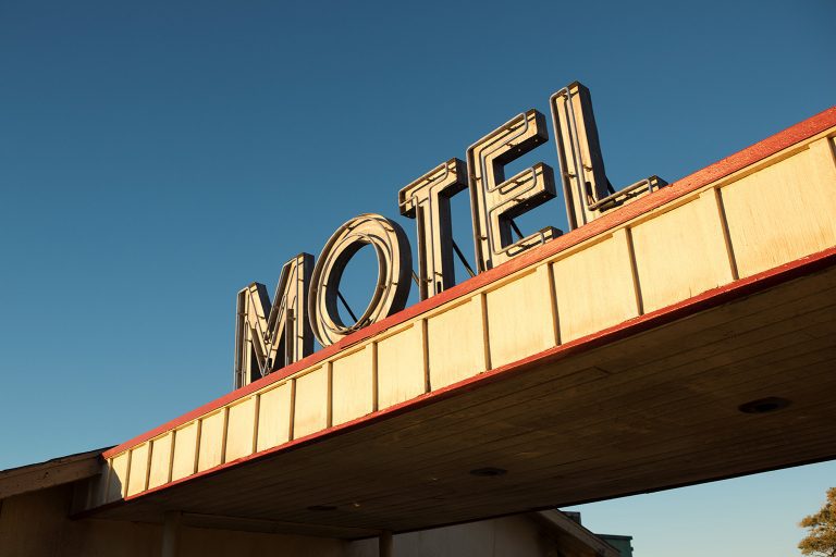 Quadro Rodrigo Takeshi - Motel Palmdale, California