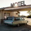 Quadro Rodrigo Takeshi - Blue car, Motel, Palmdale, California